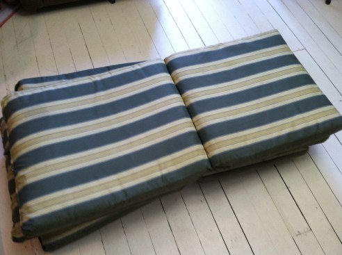 These colors are SO 1990s...