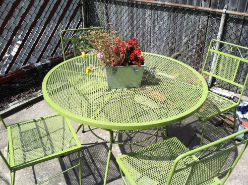 The naked patio table, in all its lime green glory